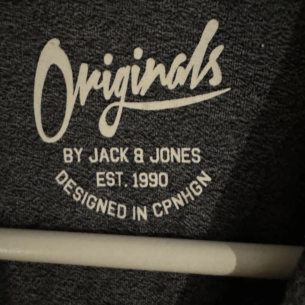 T-shirt från Jack & Jones i storlek m. T-shirts.