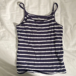 Linne - Tajt litet linne som liknar PoP