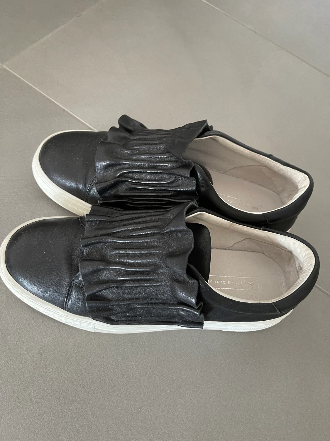 Säljer ett par Urban classics