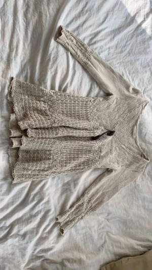 Odd Molly  - En blus från udd Molly V ringad.