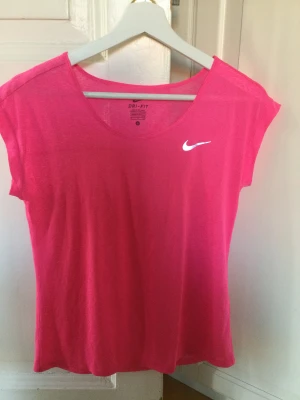 Nike topp st s - Neon rosa 