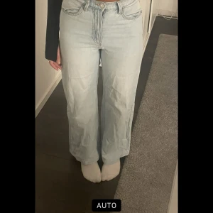 ~Blåa jeans~ - High waist flare jeans. Aldrig använda🫶🏽