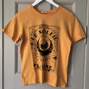 T-shirt - Gul t-shirt