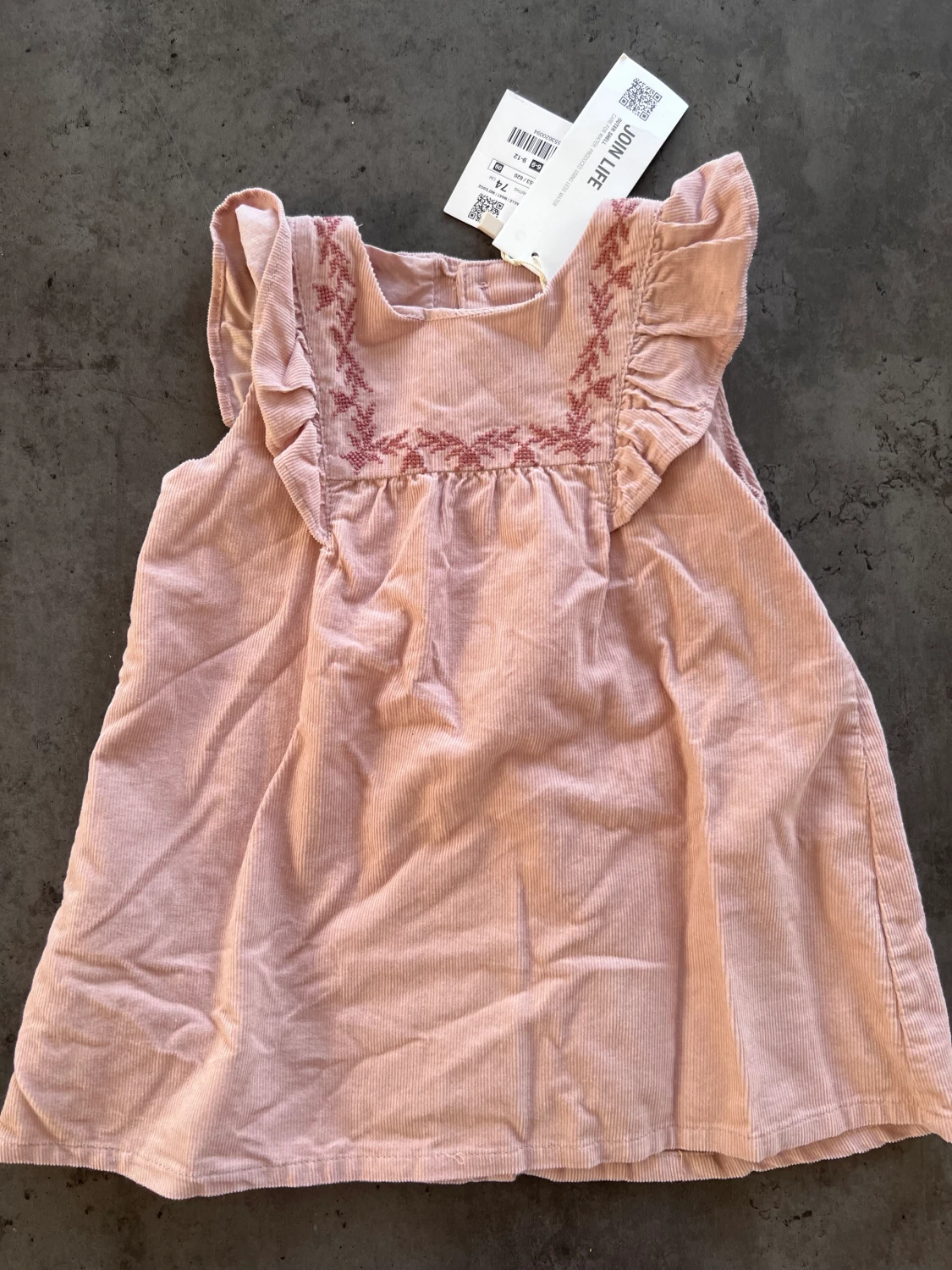 Klänning för flicka oanvänd 