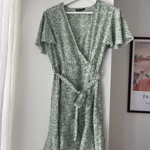 Klänning - Superfin klänning från shein. 