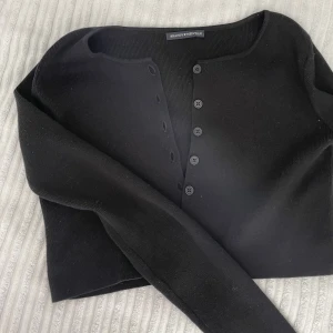 Brandy Melville kofta - Croppad kofta från brandy