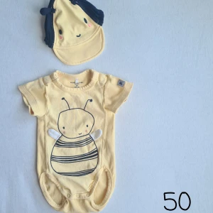 Body & keps PoP 🐝 - Världens sötaste set från Polarn o Pyret 🐝 Body och keps i nyskick 💛