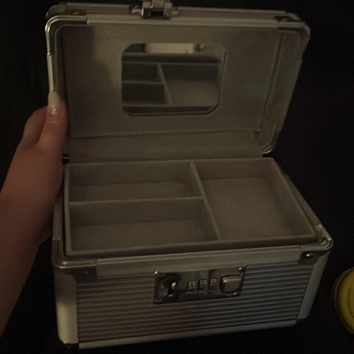 Bra att samla smycken  - 90