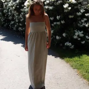 Rebornragz ”Käringön linen dress” Storlek: S-M Beställ här via Plick eller via instagram @rebornragz ⚡️❤️