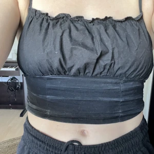 Svart topp - En gullig topp, perfekt till sommaren 