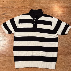 Stussy Shirt - Finstickad stussy piké i bra skick