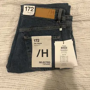 Helt nya Selected Jeans storlek 29/32 inköpta för 699:- säljs för 350