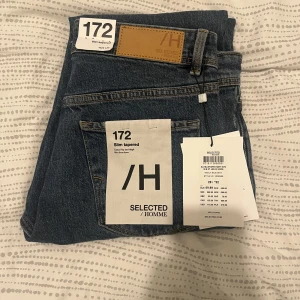 Selected Jeans - Helt nya Selected Jeans storlek 29/32 inköpta för 699:- säljs för 350