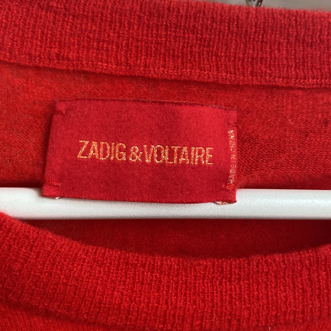 Zadig&voltaire tröja med små hål! - 90