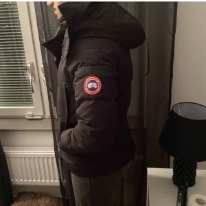 Canada Goose - Storlek: M Skickt: Ny (nästan oanvänd)