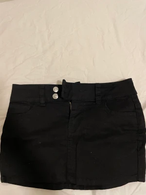 Mini kjol  - Nyskick