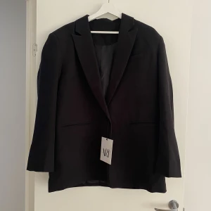 NA-KD Art oversized kavaj  - Oanvänd kavaj från NAKD Art