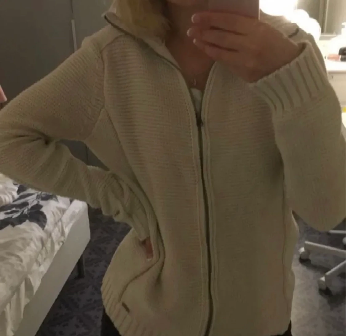 Beige kofta med dragkedja - 90