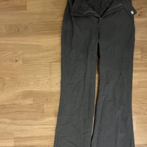 Byxor - Supersnygga byxor som behöver strykas lite 🤗