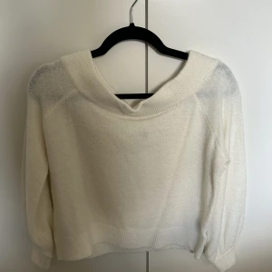 Off shoulder top - Off shoulder 