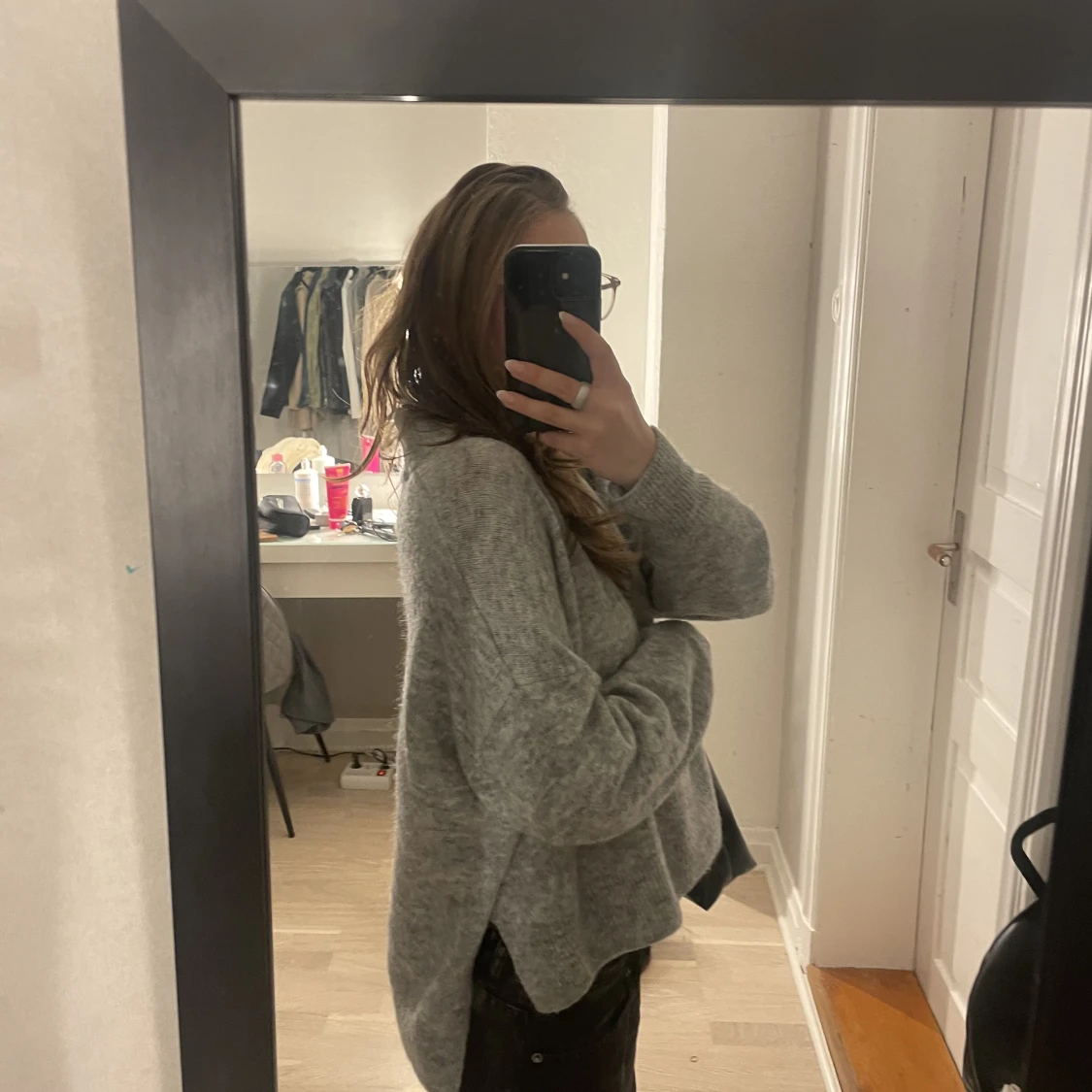 Grå stickad tröja  - 90