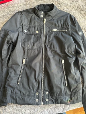 Säljer min dieseljacka - Säljer min dieseljacka, i bra skick och använt sparsamt 
