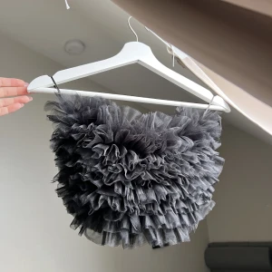 Svart topp - En superfin fest topp som tyvärr inte kommit till användning. Storlek S. aldrig använd