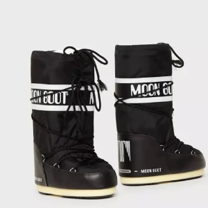 moonboots - de visar inga tecken på användning, skriv för fler bilder💗 de är i storlek 35-38 men de passar lite större med, de är justerbara🫶