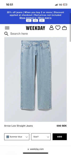 Jeans - Super snygga lågmidjade arrow jeans från weekday som inte kommer till användning längre💗💗