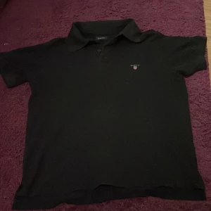 Gant piké  - Säljer just nu min fina gant piké då den aldrig har blivit använd. Men väldigt bra för priset