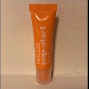 Clinique - Pep-Start Eye Cream - Ny/oöppnad, sample-size på 7ml.  Kan även postas med frimärke/portokod för 15:-  OBS! Glöm ej kolla alla mina annonser eftersom paketpris ordnas vid köp av fler produkter!