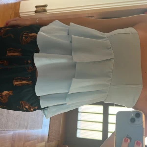 Volang topp - Super fin! Köpt second hand så i bra skick! Förra ägaren har sytt in den lite grann så skriv privat för fler bilder