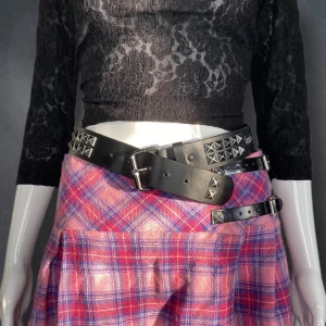 Kort skärp  - Ett kort skärp i fintskick. 80cm 