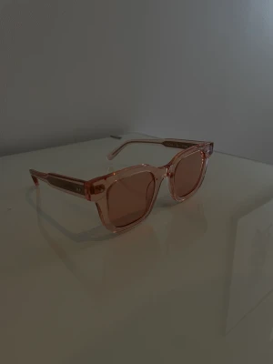 Rosa Chimis  - Jag säljer mina rosa Chimis som är i modell 04 och dem är i nyskick. Jag fick dem i februari detta året och har använt dem fåtal gånger. Köparen står för frakt. 