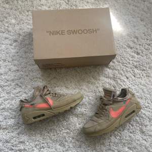 Size EU 42 US 8.5. Cond 9/10 All OG och kvitto finns!! 