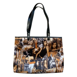 Y2k Bag - Så snygg stor vintage axelväska med retro tryck💕( Det ligger ute en väska med likadant mönster på min profil) I perfekt skick! MÅTT: Bredd-43cm Höjd-30cm