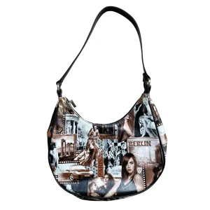 Vintage Graphic Bag - Så snygg axelväska med retro tryck!💕 Älskar formen! I perfekt skick!💋 MÅTT: Bredd-ca 32cm Höjd- ca 20cm