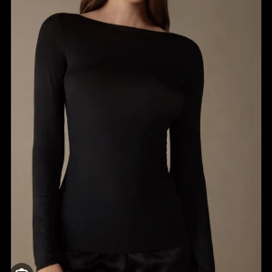 Intimissimi - Säljer min knappt använda intimissimi tröja pga för liten☺️