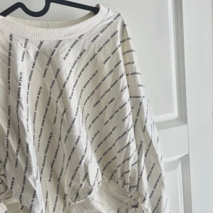 Tröja - Tröja från Ginatricot. Storlek M! Inga defekter!