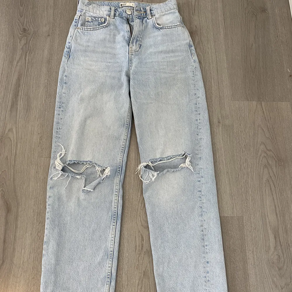 90s petite jeans från Gina.🫶Kommer inte till användning så säljer de💖💖. Jeans & Byxor.