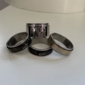 Ringar - Fyra coola ringar i lite olika storlekar, priset gäller för alla tillsammans👐