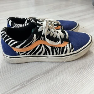 Vans  - Säljer dessa as coola vans🥰Nästa som nya!!