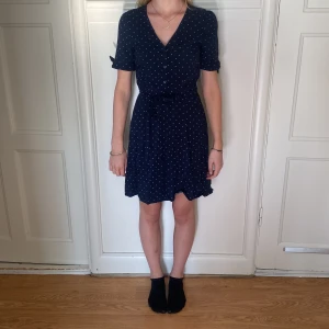 klänning  - jättesöt klänning från lindex i bra skick 