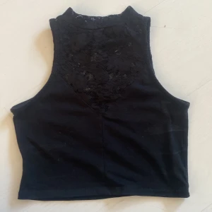 linne - kroppat linne med spets