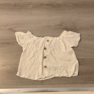Vit sommartorp  - Storlek 38/M  Från H&M Kan mötas upp i Burlöv