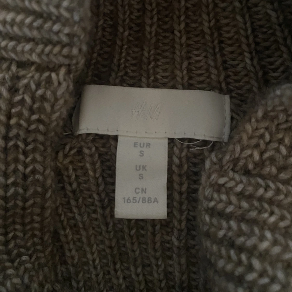 Stickad beige tröja  - 91