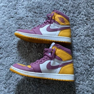 Jordan 1 high  - Säljer mina jordan 1 som jag inte använder längre. Pris kan diskuteras. 
