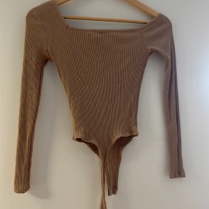 Tröja - Fraktas eller hämtas tyrsö