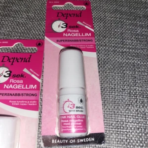 Nagellim - Oanvänd och oöppnad, säljes då vi har så många på salongen🦋