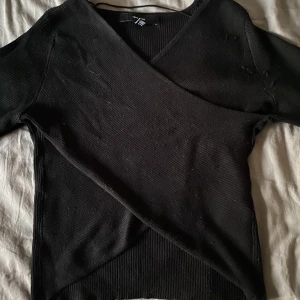 Tröja - Svart använd tröja från vero moda i storlek m